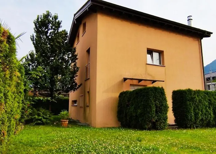 Casa Diana Locarno-cugnasco Maison d'hôtes